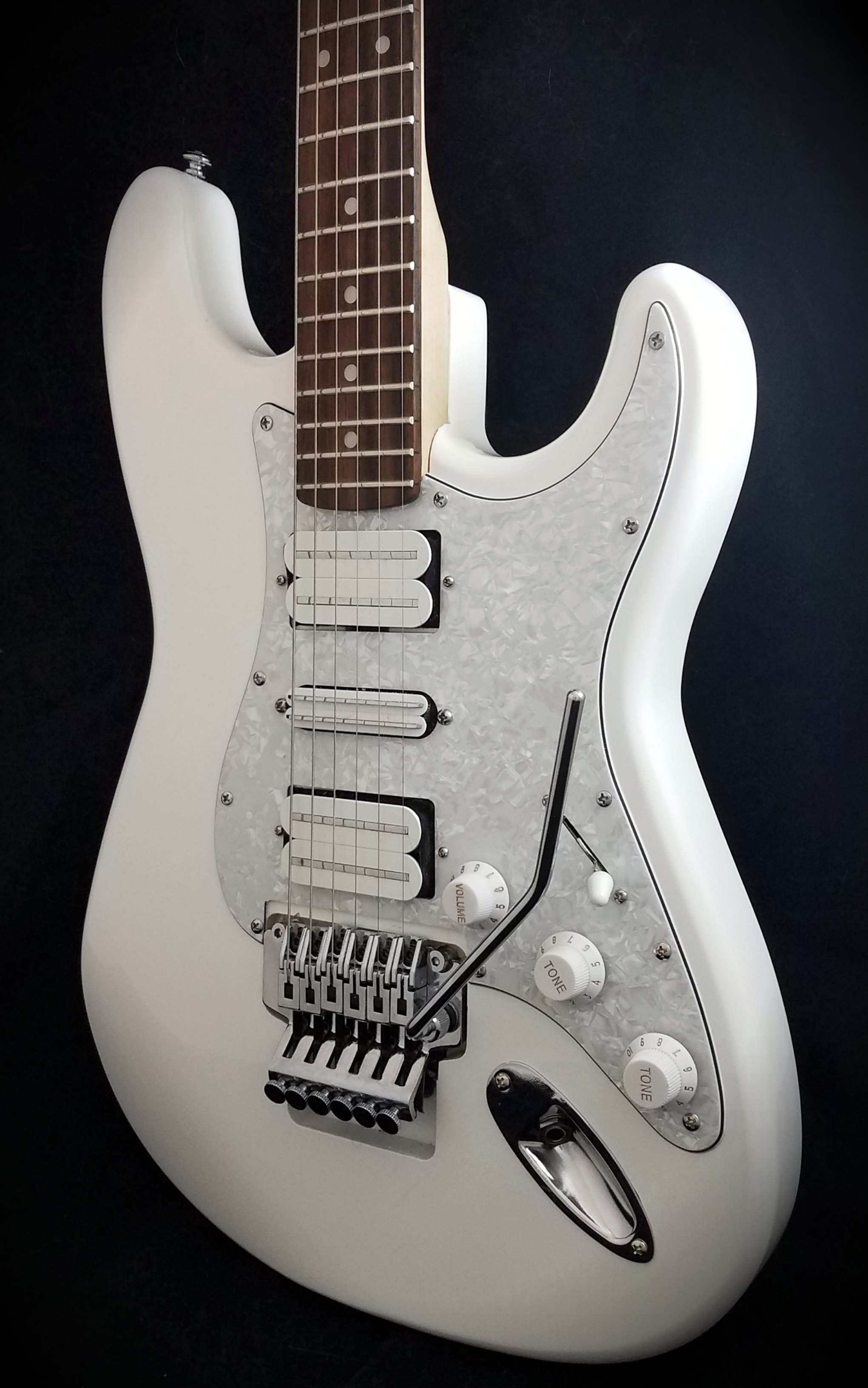 White Super Strat (5)