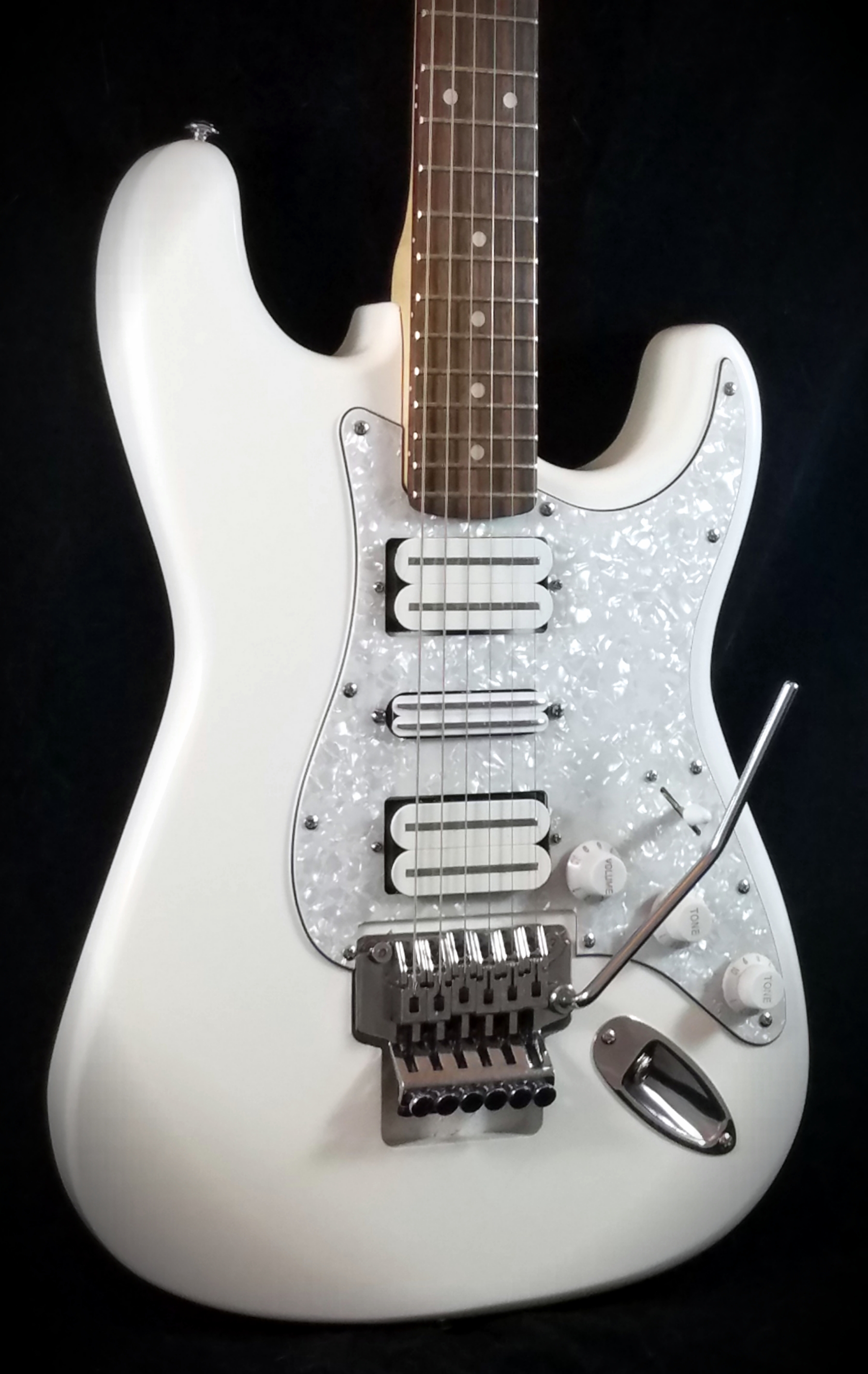 White Super Strat (9)